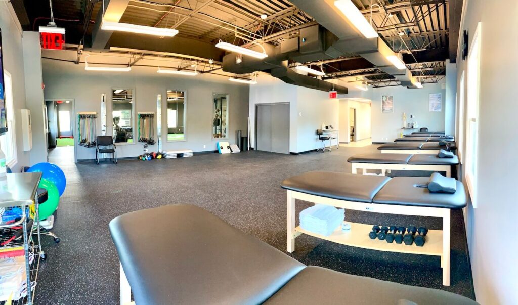 ProClinix Sports Physical Therapy & Chiropractic Larchmont Office 9